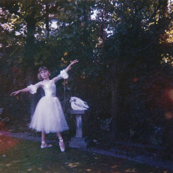 Album artwork of 'Visions of a Life' by Wolf Alice